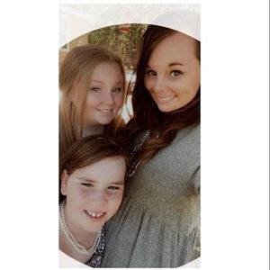 Meet your Posher, Kayla